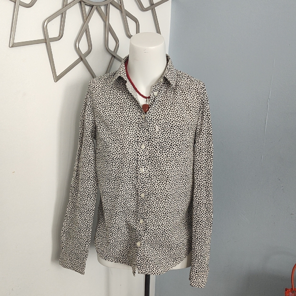 Levi's Black and White Patterned Shirt. 100 % Cotton